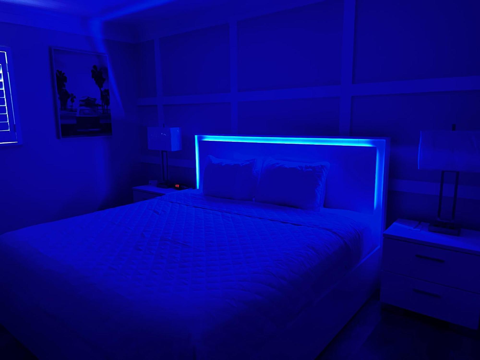 Beachfront King Bed Suite Balcony